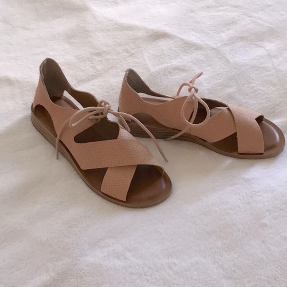 Lucky Brand Blush Lace Up Sandal - Picture 3 of 14